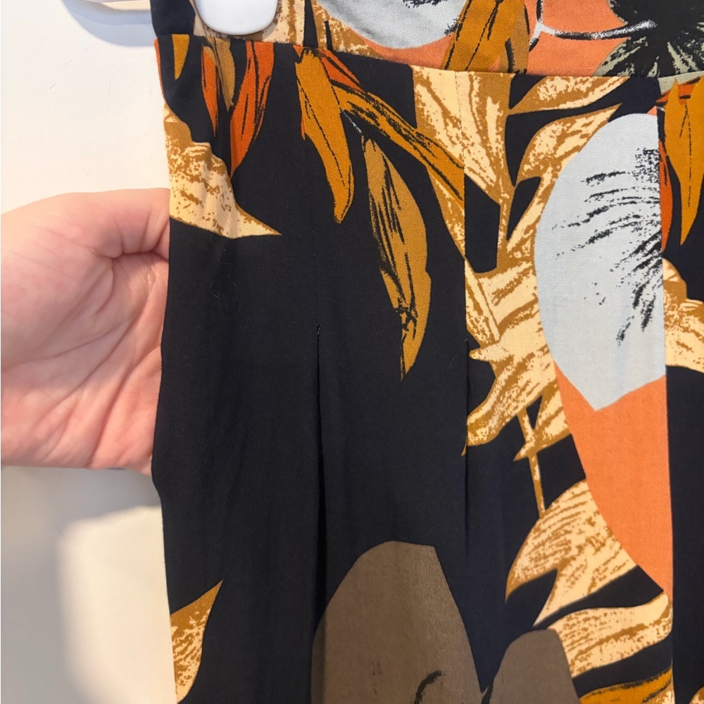 Never Worn! Papillon Tropical Leaf Print High Rise Wide Leg Culottes/Capris - Picture 9 of 11
